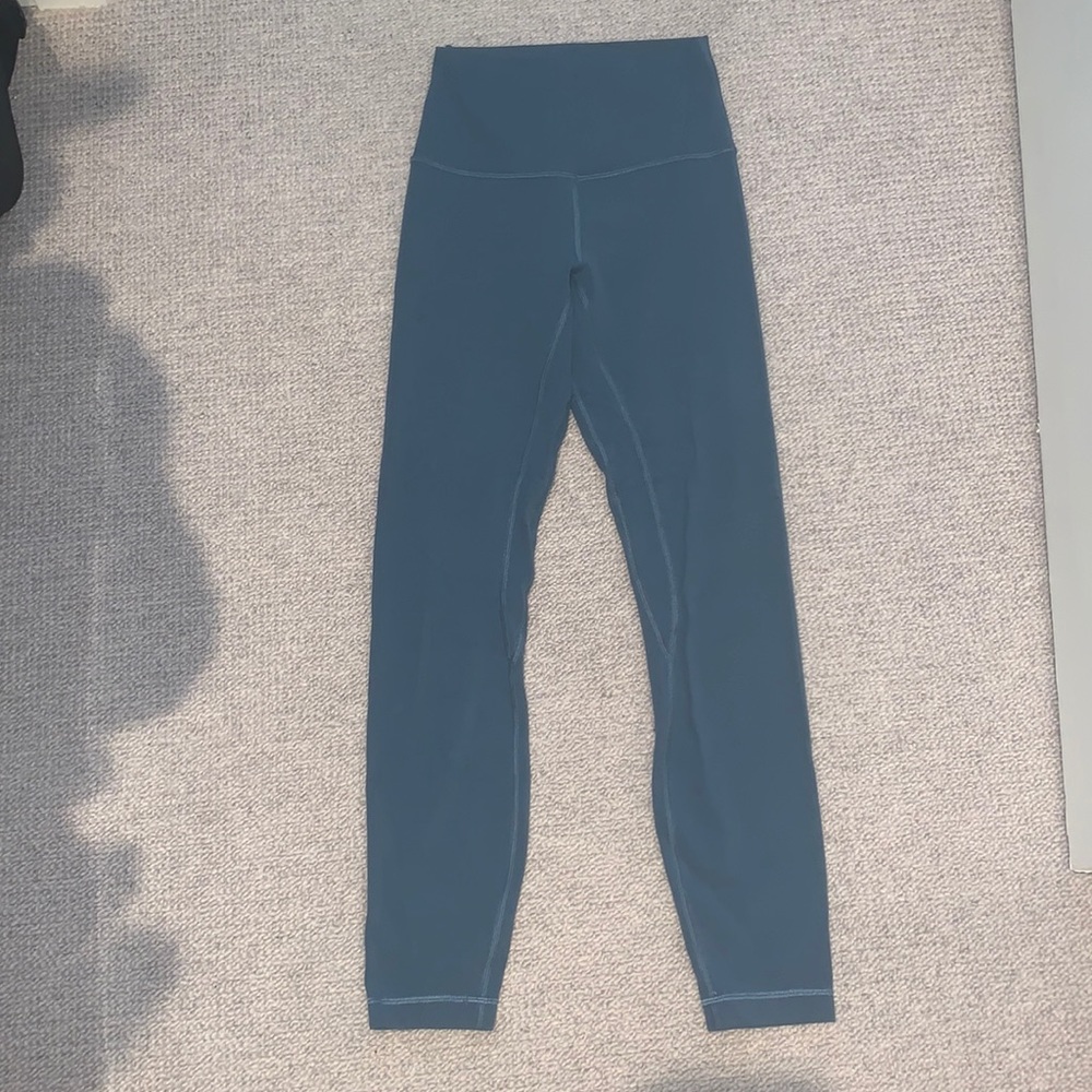 Lululemon Align leggings - condition slightly more pilled than pics